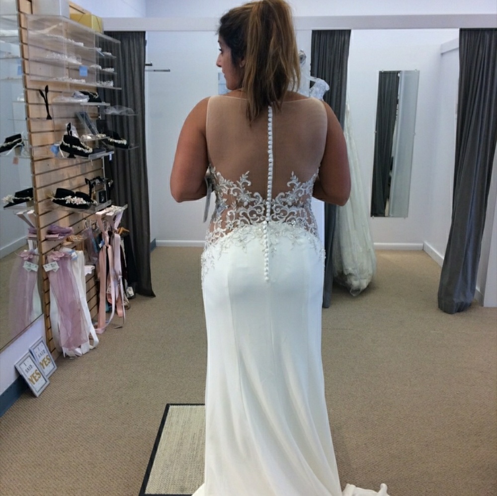 Brand new wedding dress